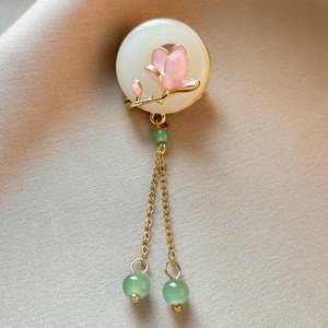 Nuevo broche de borla de magnolia estilo chino vintage, accesorio delicado de alta gama, broche para cheongsam, broche para corsage, hebilla para traje occidental - Product Image 1
