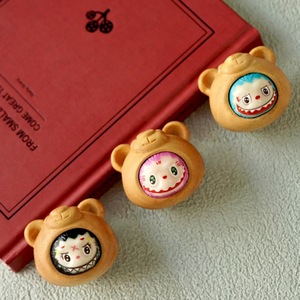 Pendentif en bois en forme de poupée de dessin animé, chaîne de téléphone portable, ornement artisanal, cadeau - Product Image 3