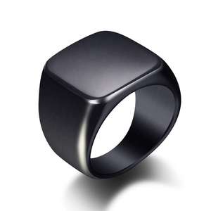 Bague en acier inoxydable 316L, carrée noire, en acier titane lisse, pour hommes <span class=keywords><strong>et</strong></span> femmes, avec logo gravé en or, bagues personnalisées avec nom - Product Image 4