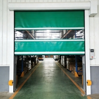 Tissu PVC+Polyester résistant à l'eau 900GSM de qualité supérieure avec des caractéristiques anti-UV et respirantes pour porte industrielle