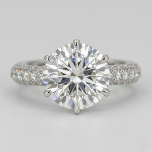 Anillo de platino con diamantes elegantes, con engaste de platino de lujo y detalles de piedras brillantes para mujer, joyería de regalo para uso en bodas. - Product Image 1