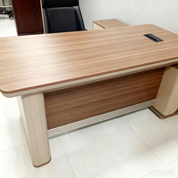Bureau de direction léger à atmosphère luxueuse Mobilier de bureau de bureau de patron en bois moderne en forme de L