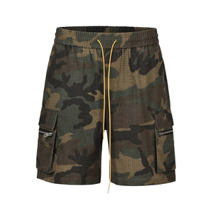 Shorts cargo plissés pour hommes, unis, formels, respirants, écologiques, infroissables, en tissu peigné, multi-poches, avec poches organ - Product Image 1