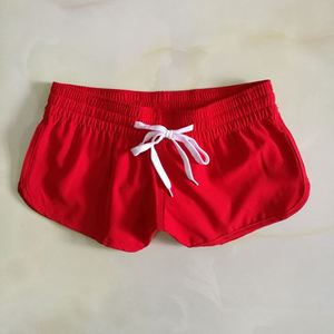 Shorts de surf pour femmes avec logo personnalisé imprimé, respirants, extensibles dans quatre directions, en polyester et élasthanne - Product Image 3