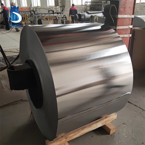 Papier d'aluminium de qualité alimentaire 8011, 30, 40, 50, 60 microns, feuille d'aluminium recuite en rouleau pour l'utilisation alimentaire et en <span class=keywords><strong>cuisine</strong></span> - Product Image 5