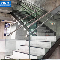 BNS extérieur pont fer balcon sans cadre en acier inoxydable garde-corps en verre côté monté poteau garde-corps en verre fabriqué en chine