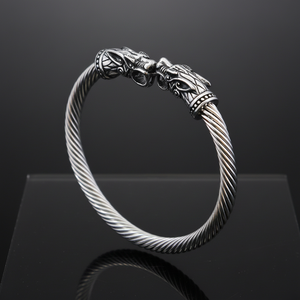 สร้อยข้อมือสแตนเลสสตีลลายหัวหมาป่าสไตล์ไวกิ้งสำหรับผู้ชาย แข็งแรง ทนทาน ดีไซน์ย้อนยุค คุณภาพสูง วินเทจ เครื่องประดับโลหะหนัก - Product Image 1