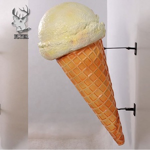 Moderna Scultura Decorativa a Forma di Cono <span class=keywords><strong>Gelato</strong></span> Grande in Resina e Fibra di Vetro da Parete - Product Image 3