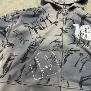 Personnalisé Vente en gros Sweats à capuche de rue surdimensionnés de haute qualité pour hommes Sweat à capuche avec fermeture éclair complète Votre propre logo Fabricants de sweats à capuche - Product Image 2