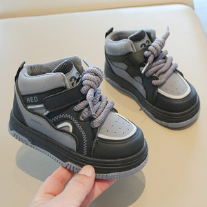 Chaussures de sport printemps-automne pour enfants, baskets style papa pour garçons, chaussures blanches respirantes et écologiques pour filles, semelle souple et chaude, légères et décontractées pour bébés - Product Image 4