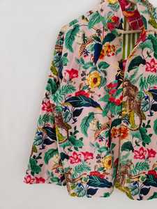 Chaqueta Bomber Corta Reversible de Invierno para Mujer, Ecológica, con Exterior de Algodón y Estampado Floral de Mono, con Interior de Terciopelo - Product Image 2