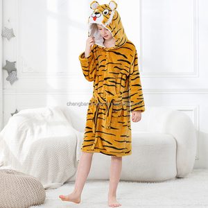 3-13Y Enfants Flanelle Animal Imprimé Peignoir Bébé Filles <span class=keywords><strong>Garçon</strong></span> À Capuche <span class=keywords><strong>Pyjama</strong></span> Doux Robe De Bain Vêtements De Nuit <span class=keywords><strong>Adolescent</strong></span> Toddler Bathwear - Product Image 2