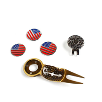 Marqueur de balle de golf en métal personnalisé Putting Green Forks Divot Tool Chapeau de golf avec marqueur de balle magnétique Marqueur de balle de golf Hat Clip Set