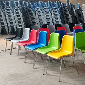 Escritorio de estudio moderno, muebles de plástico para el aula, silla apilable para la escuela secundaria con tableta, Bloc de escritura adjunto para estudiante adulto