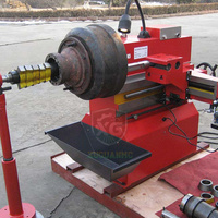 T8470 Tour de rectification de disques et tambours de frein pour camions et voitures, sur véhicule