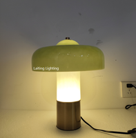 Lampe de table décorative vert clair moderne pour chambre à coucher, chevet, café, bureau, décoration intérieure