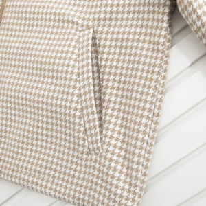 سترات مبطنة بسحاب سستة للرجال بالجملة مع تصميمات تطريز وطباعة مخصصة - Product Image 5