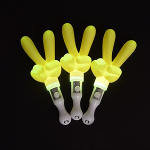 Serre-tête lumineux en plastique jaune en forme d'étoile à cinq branches pour concerts et spectacles d'adultes et d'enfants - Product Image 5