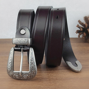 Cinturón de Cuero de Grano Completo Estilo Étnico, Cinturón Casual de Piel Vacuna Genuina con Hebilla Grabada Plateada - Product Image 2