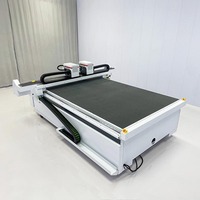 Machine de découpe automatique à double tête CNC à couteau oscillant pour cuir véritable, cuir PU et cuir microfibre