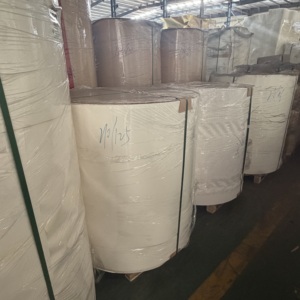 Rouleau de fonds de gobelets en papier C1S laminé PE, anti-fuite, avec impression et diamètre personnalisés, pour la production de fonds de bols en papier, fabrication chinoise - Product Image 4