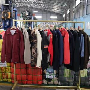 Vestes d'Hiver pour Hommes d'Occasion en Gros, <span class=keywords><strong>Vintage</strong></span>, Propres, Lot Mélangé, Friperie Abordable - Product Image 2