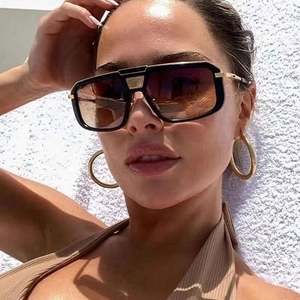 Gafas de Sol Cuadradas de Diseñador Famoso de Marca de Lujo con Logotipo Personalizado, Gafas de Moda Glamurosas para Hombre y Mujer, Gafas de Sol Unisex Vintage - Product Image 2