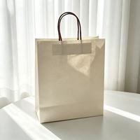 Sac fourre-tout en papier kraft écologique jetable, personnalisable avec logo, pour boutiques de cosmétiques, vente à emporter et magasins de cadeaux
