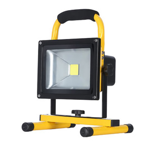 Lampe de travail portable rechargeable Dsfy 6510, 10W LED, lumière blanche d'urgence, autonomie de 3 heures, durée de vie de 25000 heures - Product Image 3