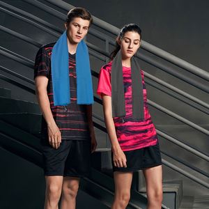 Serviette en polyester tissé Eva Soft à séchage rapide, pliable et facile à transporter pour la natation, la randonnée, la gym et les voyages - Product Image 4
