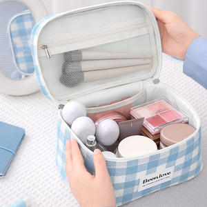 กระเป๋าเครื่องสำอาง Beenlove ลายสก็อต ขนาดใหญ่ พกพาสะดวก สำหรับเดินทาง จัดเก็บเครื่องสำอาง พร้อมซิปและหูหิ้ว - Product Image 2