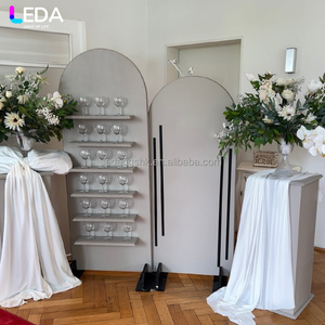 Decoración para Área de Recepción de Eventos LEDA, Juego de Portacopas de Acrílico Gris Moderno Personalizado para Bodas - Product Image 1