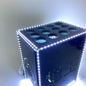 ปืนยิงกระดาษคอนเฟตติ Cannon King ชุด 12 ชิ้น สีขาว อะคริลิค ขับเคลื่อนด้วยมือ สำหรับงานวันเกิด - Product Image 3