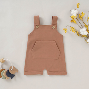 Однотонные короткие комбинезоны для малышей с регулируемыми лямками из органического хлопка - Product Image 6
