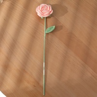 Nouveau Produit Idées Crochet Bouquet Saint Valentin 2025 Cadeaux En Peluche Jouet Décoration À La Main Tricoté Rose Crochet Bouquet De Fleurs