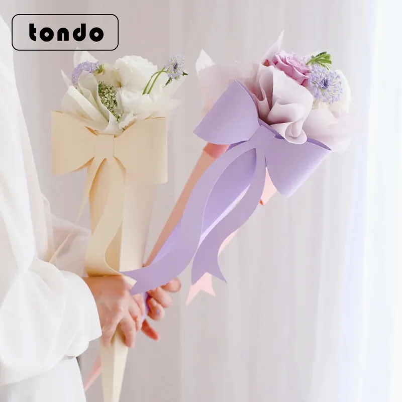 Tondo 2021 Shape Rose Flower Wrapping Bag Handmade butterfly Carrier Bag Bride Bouquet Holder