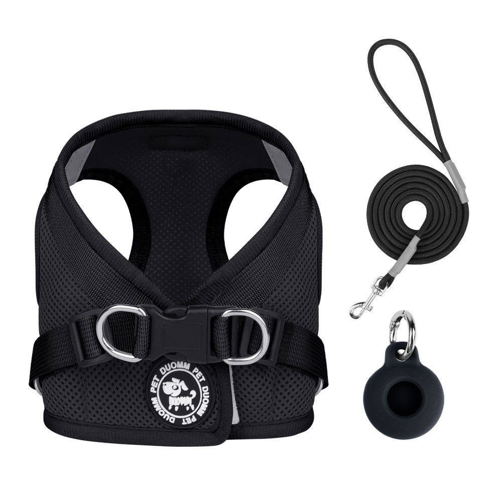 ชุดสูทสามชิ้นสีดำ