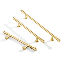 Ensemble de poignées et boutons de meubles en laiton massif de style néoclassique assortis pour la personnalisation de la mobilier résidentiel de toute la maison