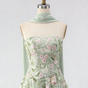 Elegante Abito da Sera Lungo in Tulle Verde Salvia <span class=keywords><strong>con</strong></span> Applicazioni Floreali, Spacco e Collo Senza Spalline per Donna - Product Image 5