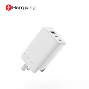 Chargeur USB pliable 65W avec technologie GaN, 3 ports USB, Type-C QC3.0, charge rapide pour tablettes et téléphones - Product Image 2