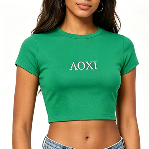 T-shirt da donna 2026 stampata a rilievo, tinta unita, sexy, aderente, sottile, neutra, all'ingrosso, crop top, ricamo, logo personalizzato, baby tee per donna - Product Image 1