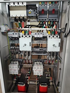 ตู้จ่ายไฟฟ้าแรงต่ำ GGD AC พร้อมตัว<span class=keywords><strong>ชดเชย</strong></span>คาปาซิเตอร์แบบเข้า/ออก  พร้อมสวิตช์เกียร์  ระดับการป้องกัน IP55 - Product Image 4