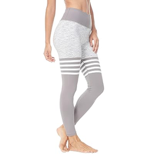 Leggings tricotés de compression taille haute pour femmes Options de logo personnalisé pour les marques de vêtements de sport de marque privée de fitness et de gym - Product Image 3