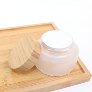 Vasetti in Vetro Opaco da 200ml con Coperchio in Bambù e Spalla Obliqua per Cosmetici 200g BJ26J - Product Image 5