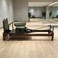 Nouveau Design 2026 : Reformer Pilates en Aluminium avec Revêtement en Cuir Épais et Doux, Base Amortissante – Lit d'Entraînement et de Rééducation