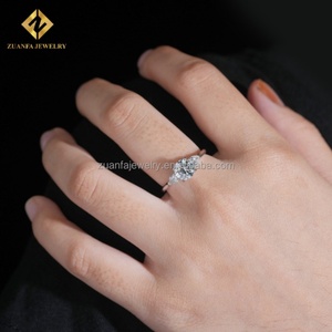 Anillo de Compromiso de Lujo con Tres Piedras de Diamante Cultivado en Laboratorio, Corte Brillante Redondo de 1.10 Ct, Certificado IGI, Corte Pera para Mujer - Product Image 3