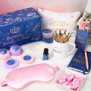 Coffret Cadeau Spa Luxueux pour Soins Corporels à Domicile et Bombes de Bain, Comprend Hydratant, Chaussette, <span class=keywords><strong>Bougie</strong></span>, Savon de Douche - Product Image 2