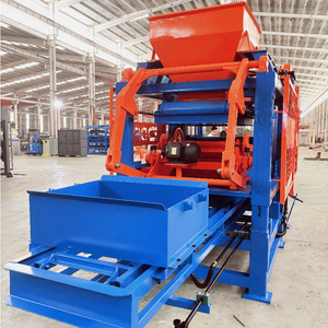 Ligne de production de machine à fabriquer des blocs de pavage creux en béton à vibration automatique QT6-15 - Product Image 4