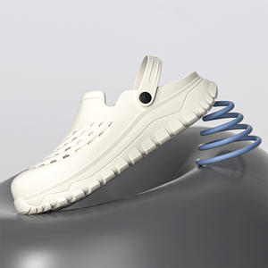 Zuecos de EVA Moldeados en una Sola Pieza para Hombre, Color Crema Blanco, Zapatos de Jardín Acolchados, Antideslizantes, Transpirables, Pantuflas de Trabajo para Interiores y Exteriores - Product Image 4