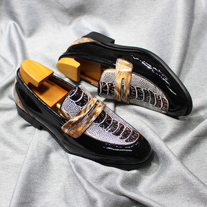 Mocassins pour hommes - chaussures classiques style penny en cuir et daim, adaptées aux hommes, respirantes. Chaussures pour hommes. - Product Image 2